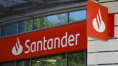 Неизвестные подорвали филиал банка Santander в районе Целендорф в Берлине