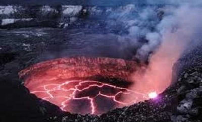 Туристка погибла на глазах у мужа, упав в кратер вулкана в Индонезии